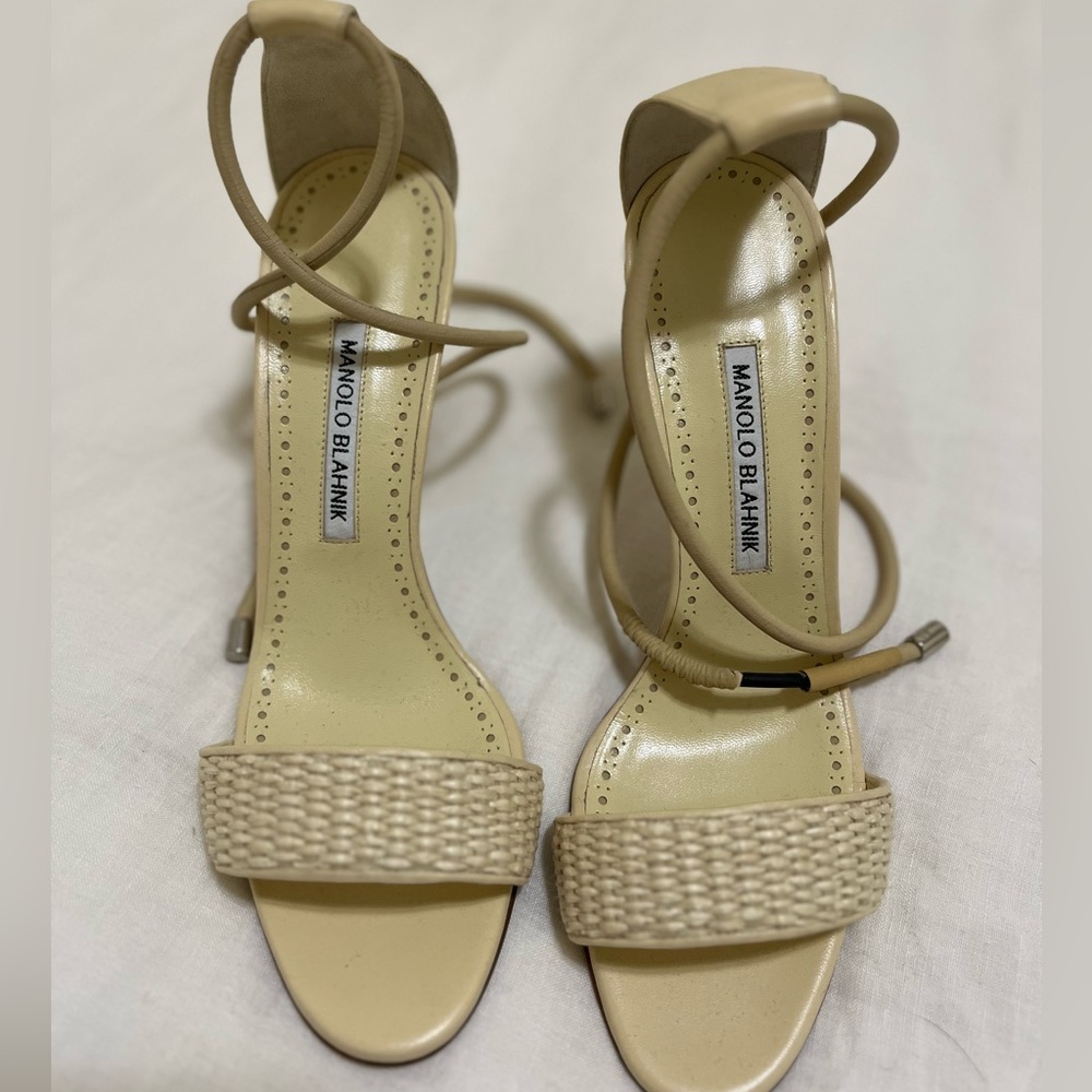 Manolo Blahnik Sandal Size 39 Beige